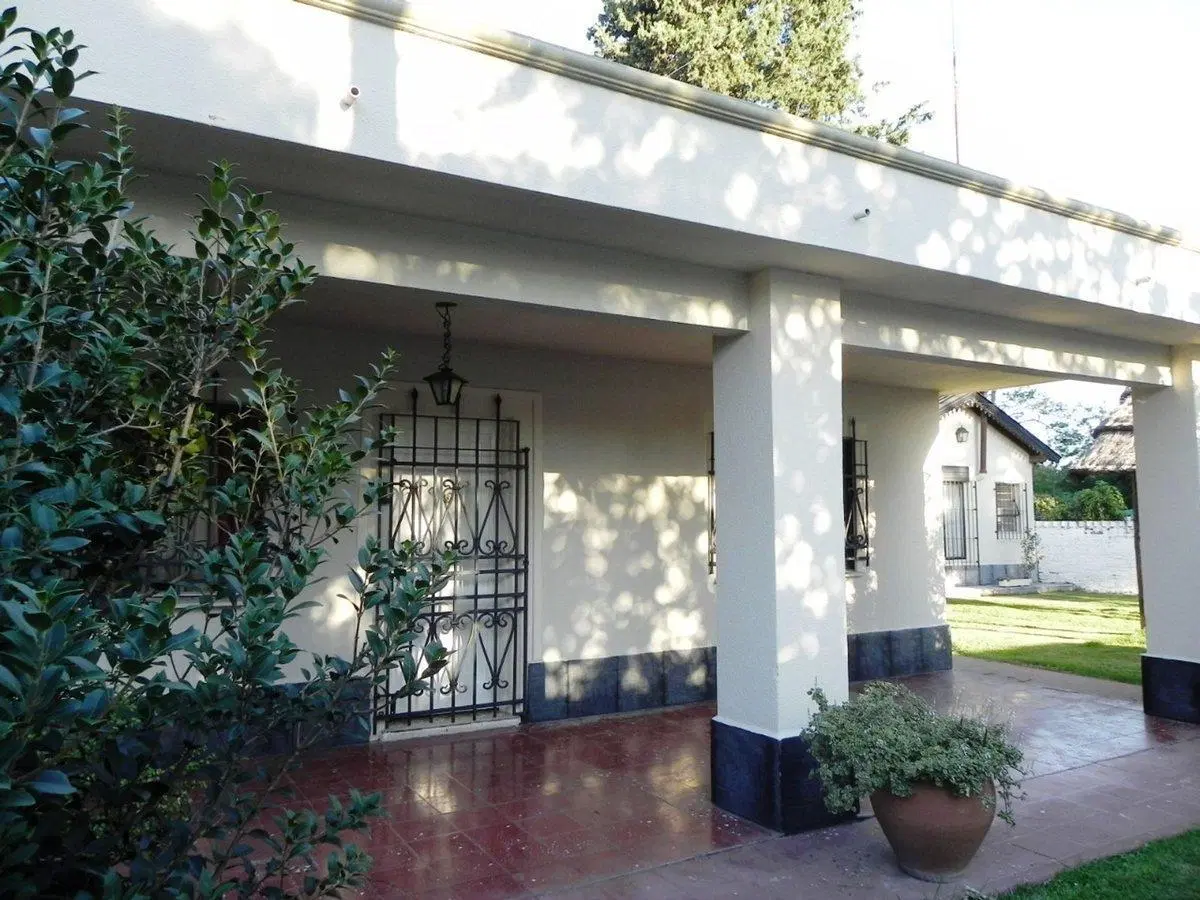 VENTA CASA QUINTA + CASA CASEROS  LA REJA MORENO 3