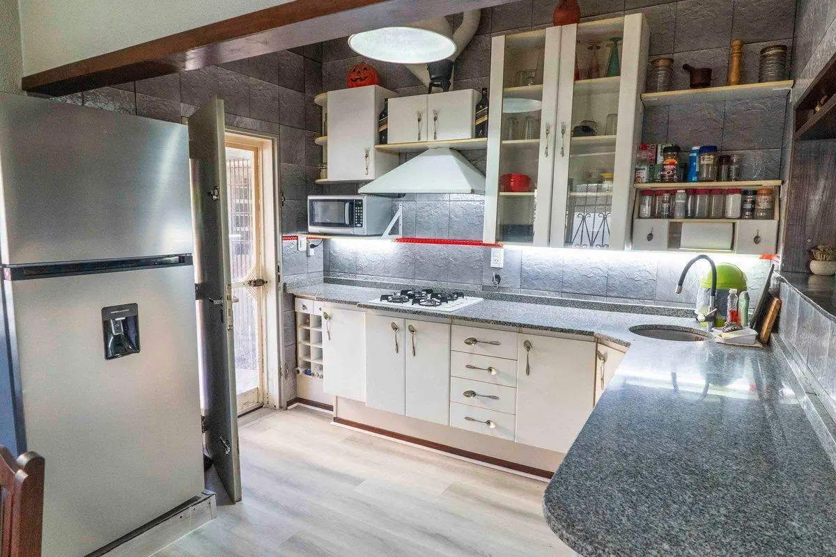 VENTA CASA QUINTA + CASA CASEROS  LA REJA MORENO 2