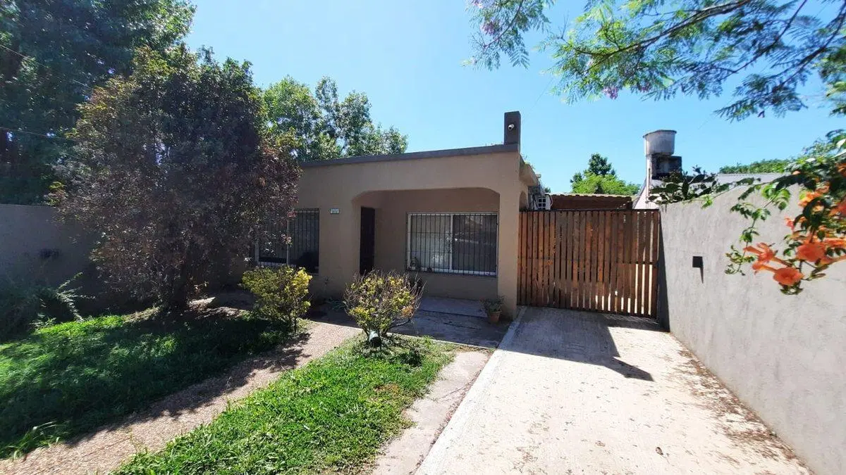 VENTA CASA 3 AMBIENTES EN DEL VISO 2