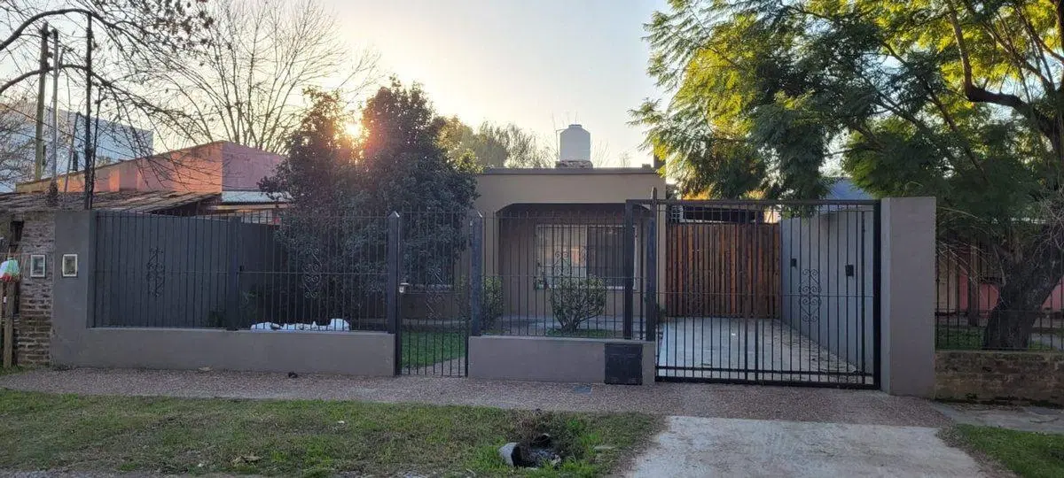 VENTA CASA 3 AMBIENTES EN DEL VISO 3