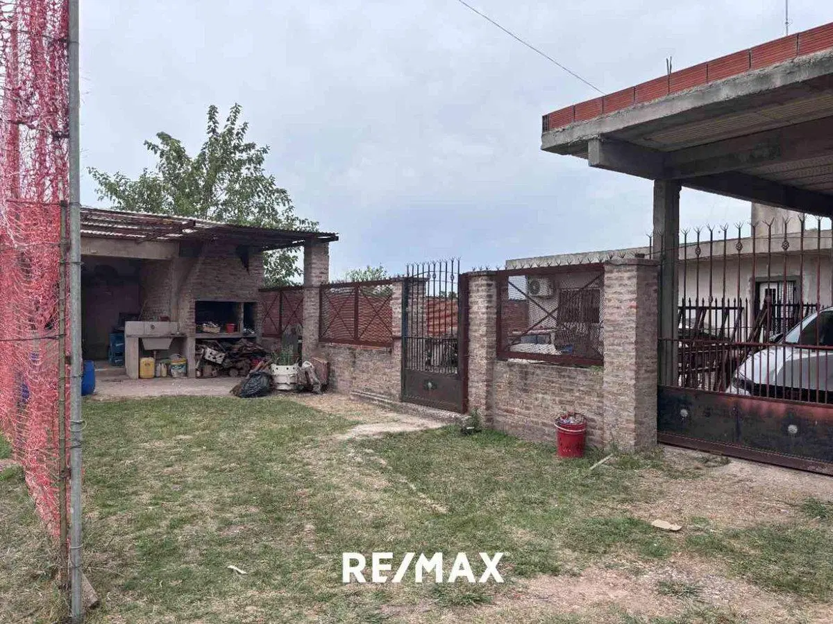 VENTA CASA CON DOS LOTES  DERQUI PILAR 2