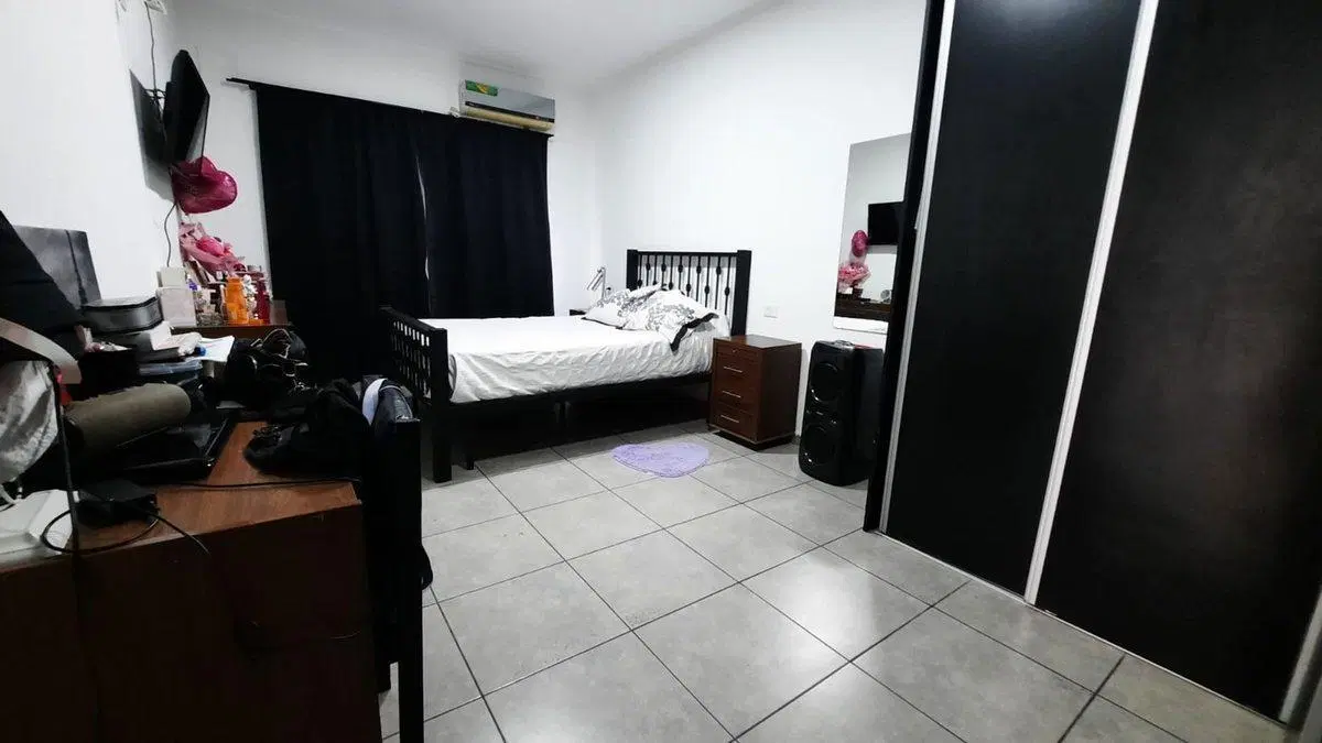 VENTA CASA 5 AMBIENTES MATHEU ESCOBAR 2