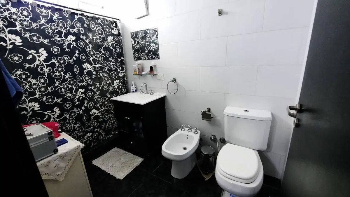 VENTA CASA 5 AMBIENTES MATHEU ESCOBAR 3