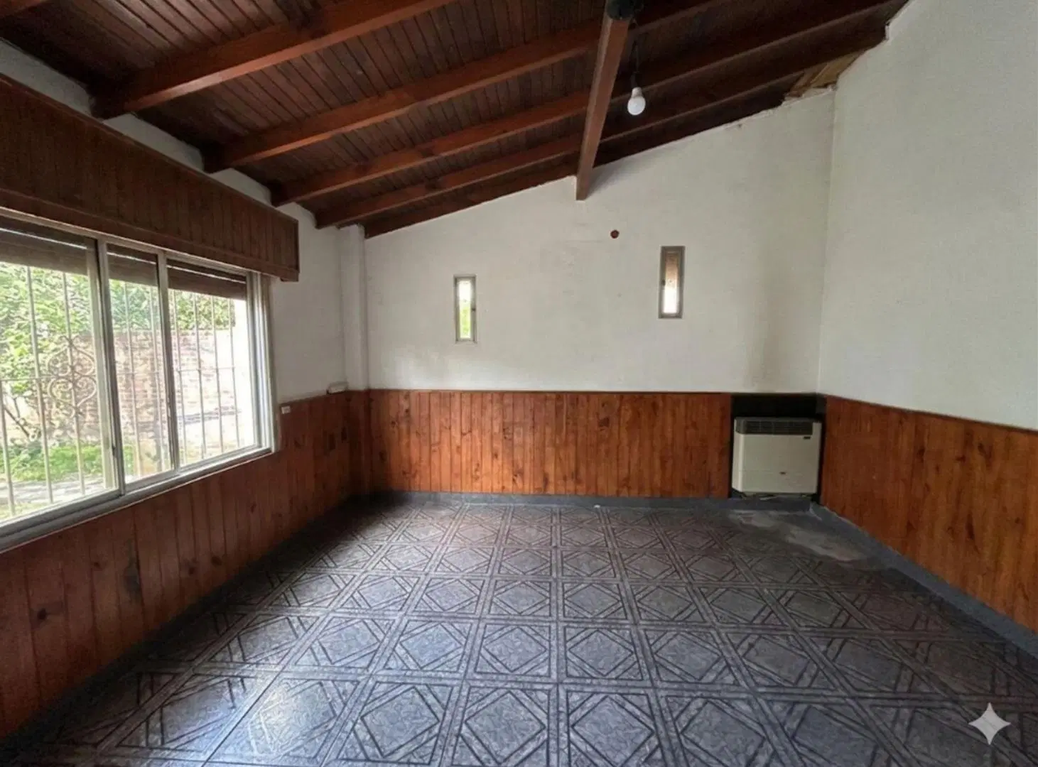 VENTA CASA 3 AMBIENTES PILAR JARDIN COCHERA LOCAL 2