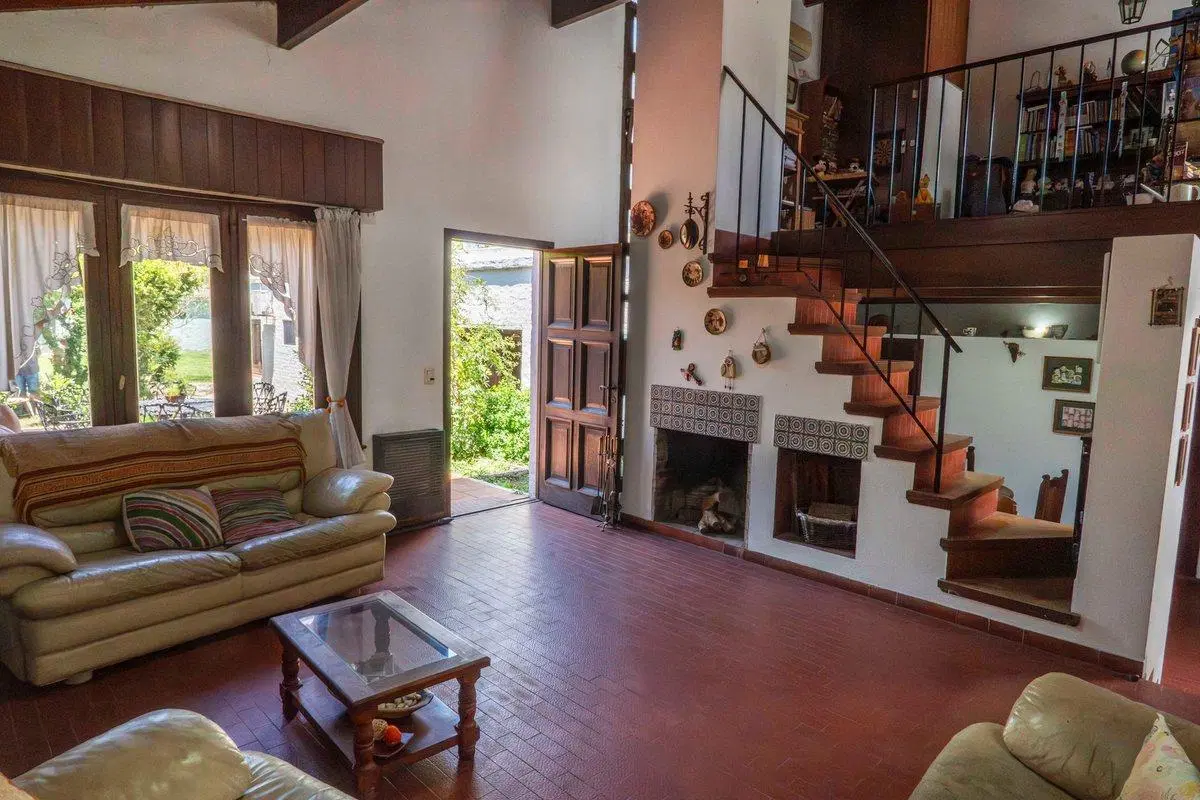VENTA CASA Rep CHILE LOWE PILETA PARRILLA MERCEDES 3