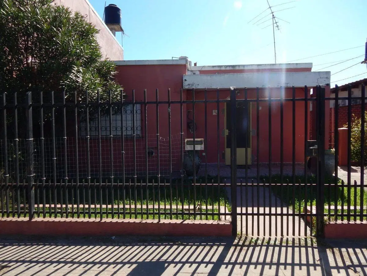 ALQUILER CASA CENTRICA 2 AMB PTE DERQUI PILAR 4