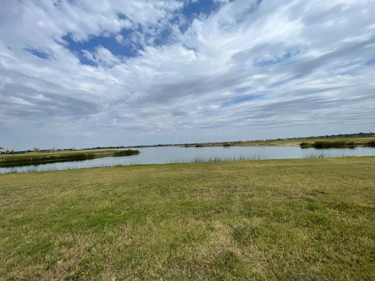 VENTA  LOTE AL AGUA AMARRAS PUERTOS DEL LAGO 1022M 4
