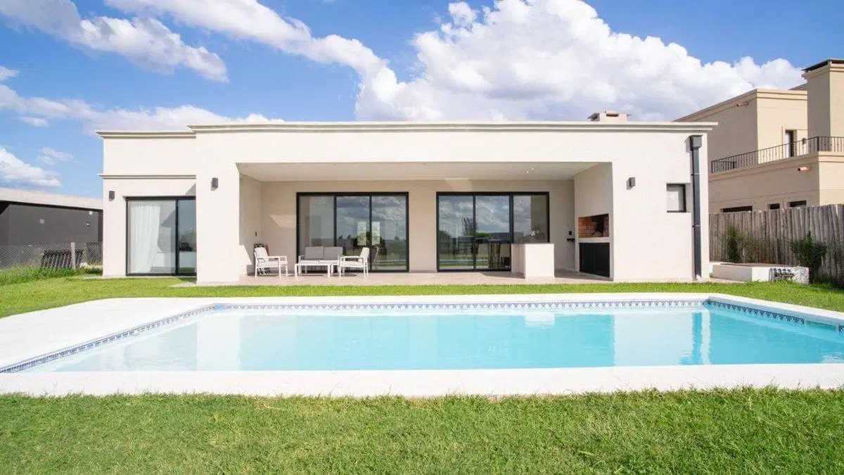 CASA 4 AMB UNA PLANTA CON PILETA SAN SEBASTIAN 5