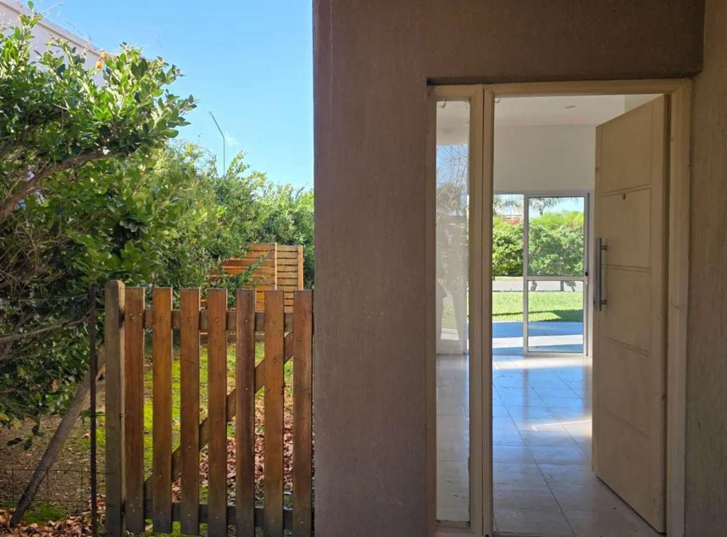 VENTA CASA 4AMB SAN EDUARDO, PILAR DEL ESTE 4