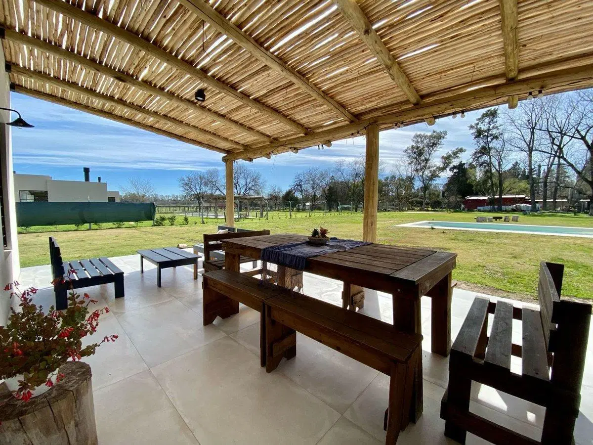VENTA CASA 4 AMBIENTES FREIXAS PILAR PILETA Y PQE. 3