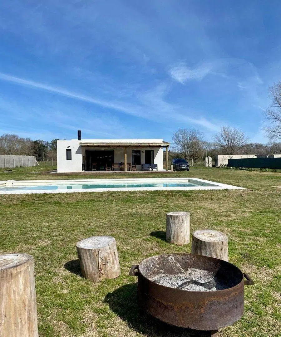 VENTA CASA 4 AMBIENTES FREIXAS PILAR PILETA Y PQE. 4
