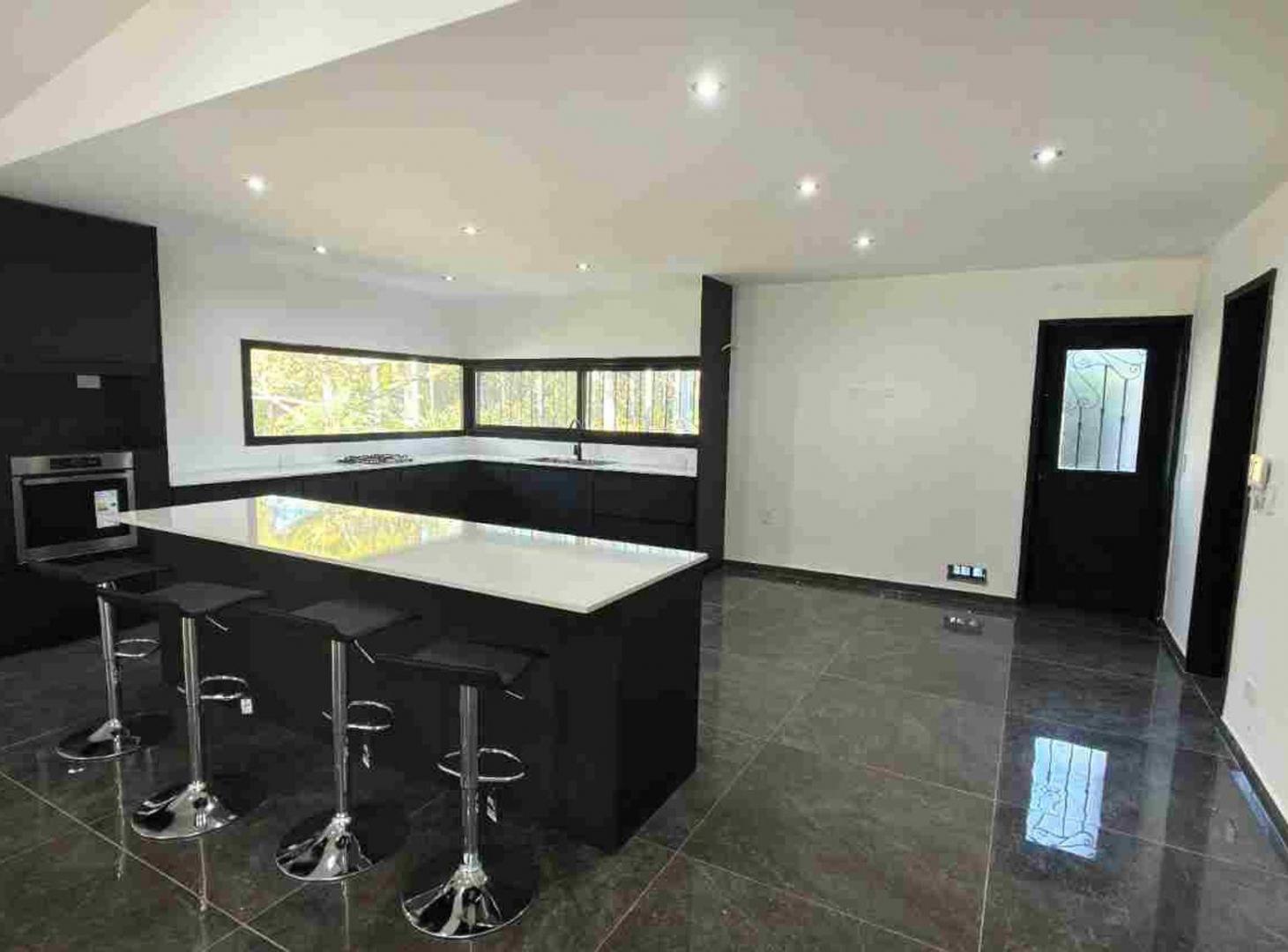 Foto de VENTA CASA 7 AMBIENTES LAS LOMADAS DE CARDALES, imagen 2