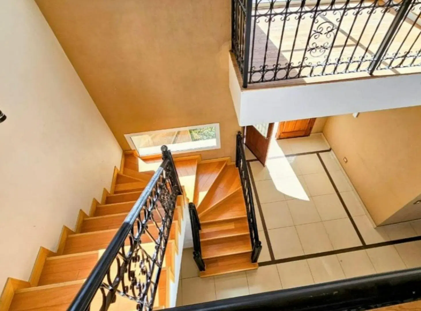 VENTA CASA 8 AMBIENTES GRAL RODRIGUEZ LA SOBERANA 5
