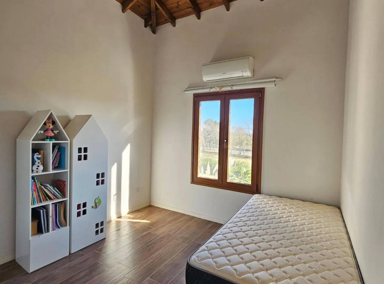 VENTA CASA 5 AMB STA ELENA  LUMINOSA CON PILETA 3