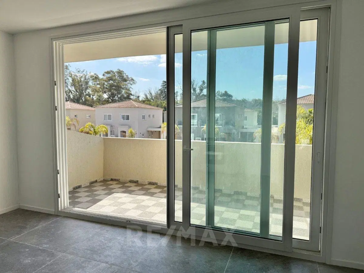 VENTA DPTO 2 AMB PRIMER PISO SARAVI VILLAGE PILAR 2