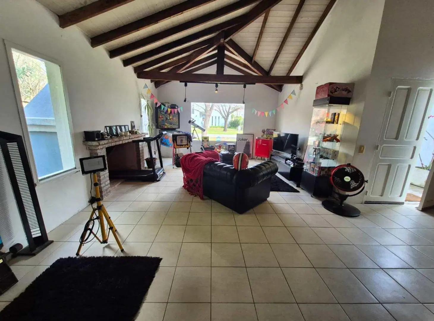 VENTA CASA 4 AMBIENTES BARRIO LOS PILARES 5