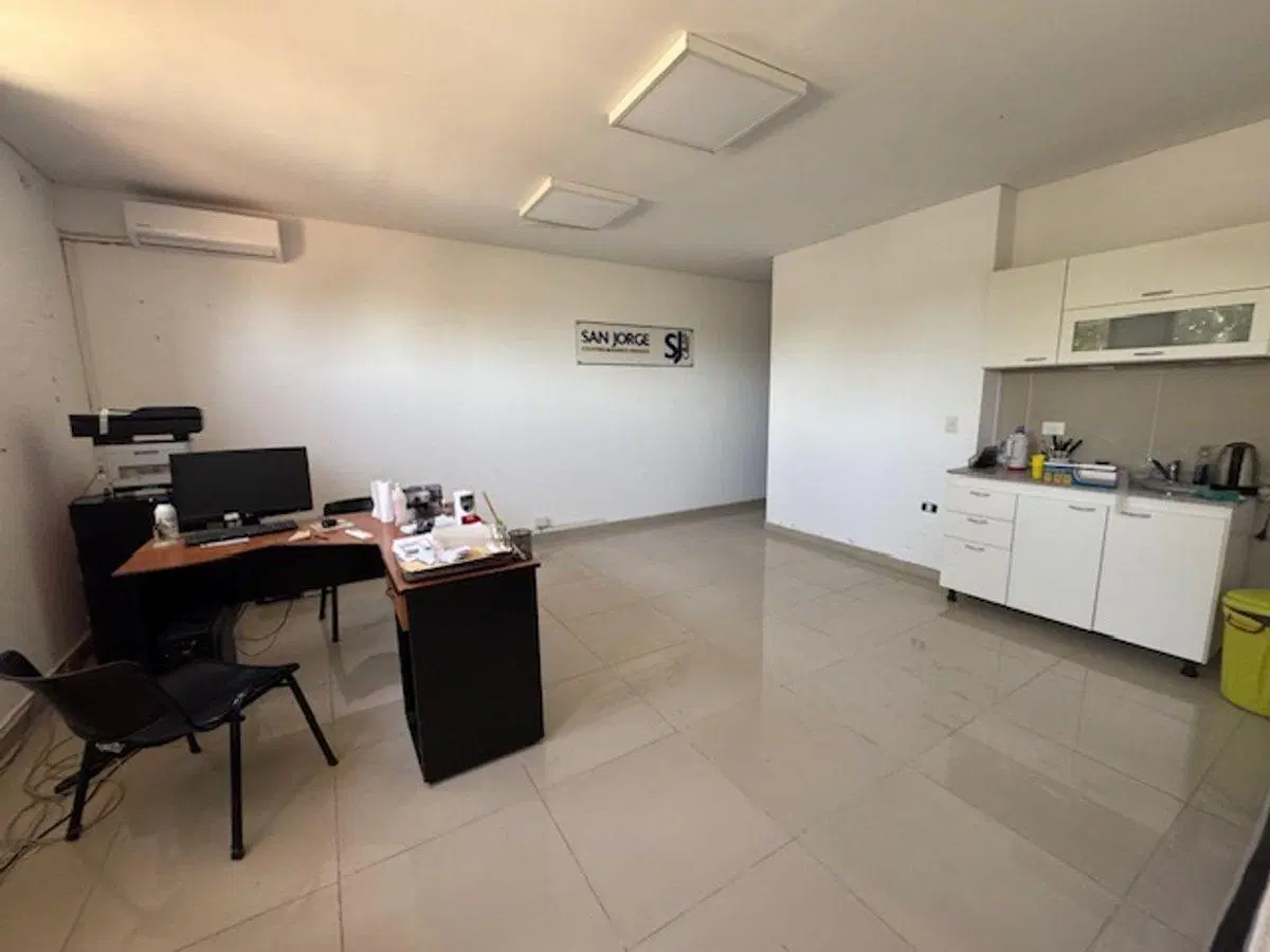 ALQUILER OFICINA 40 MTS2 PILAR VILLA MORRA 2