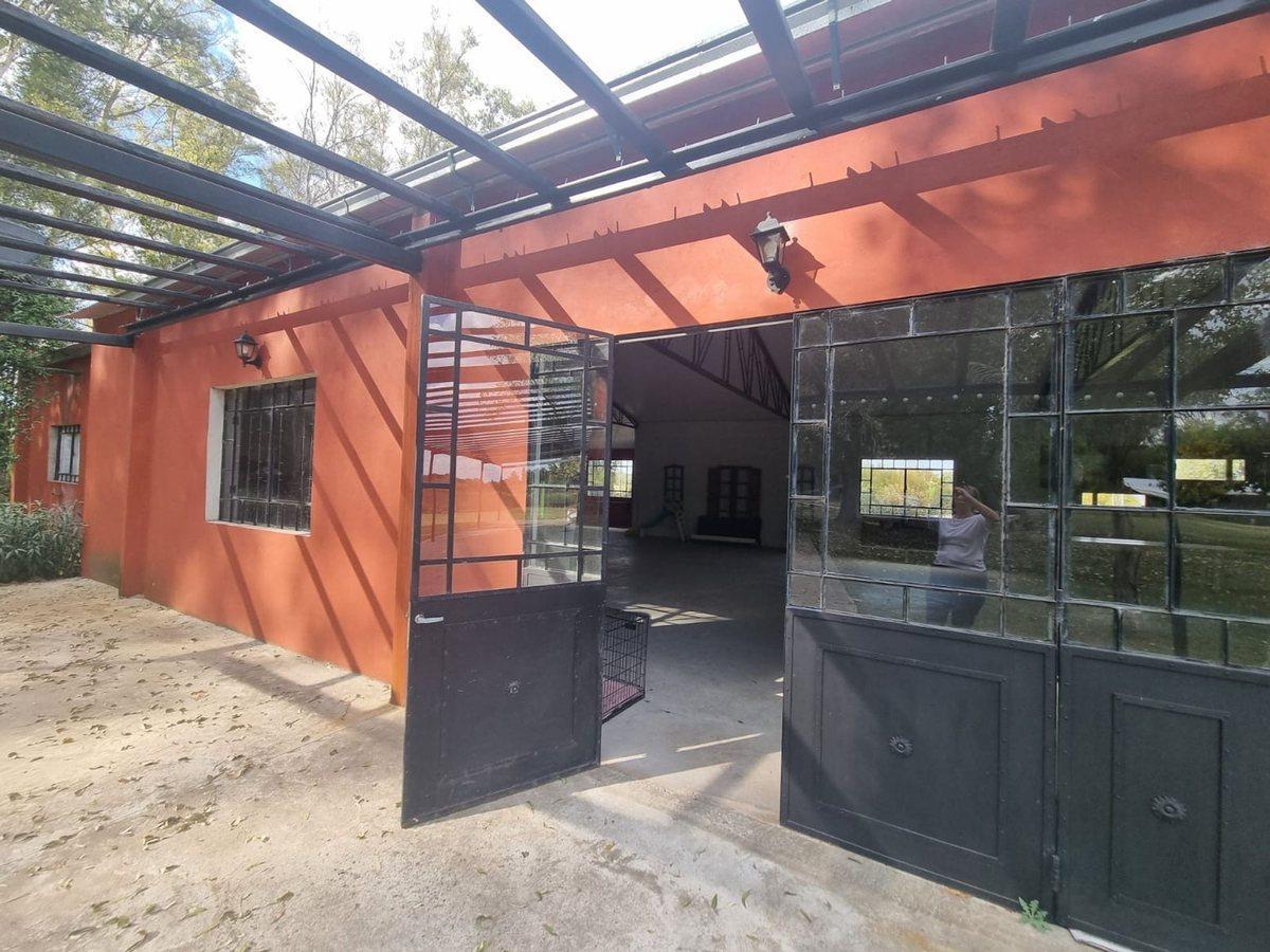Foto de VENTA CHACRA SALON EVENTOS VILLA RUIZ S A DE GILES, imagen 1
