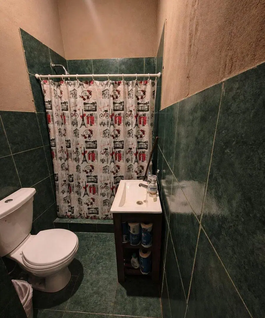 VENTA CASA LOTE DE 425 MTR MONOAMB PILETA QUINCHO 5