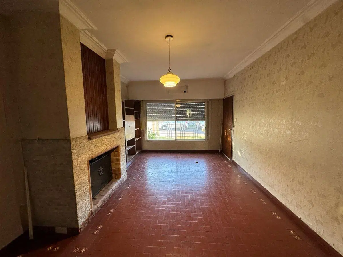 ALQUILER COMERCIAL CASA CENTRO DE PILAR 4