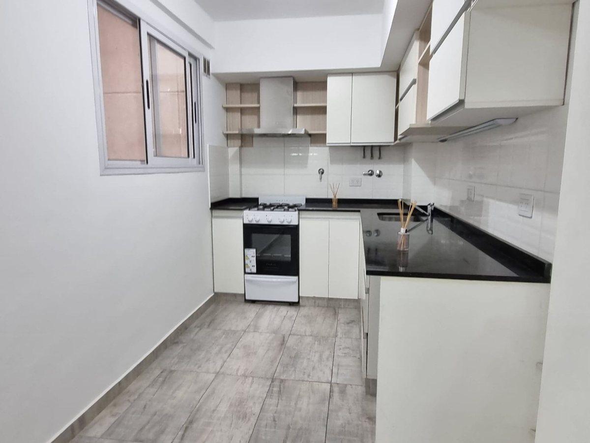 Foto de VENTA DEPARTAMENTO TRES AMBIENTES CABALLITO, imagen 1