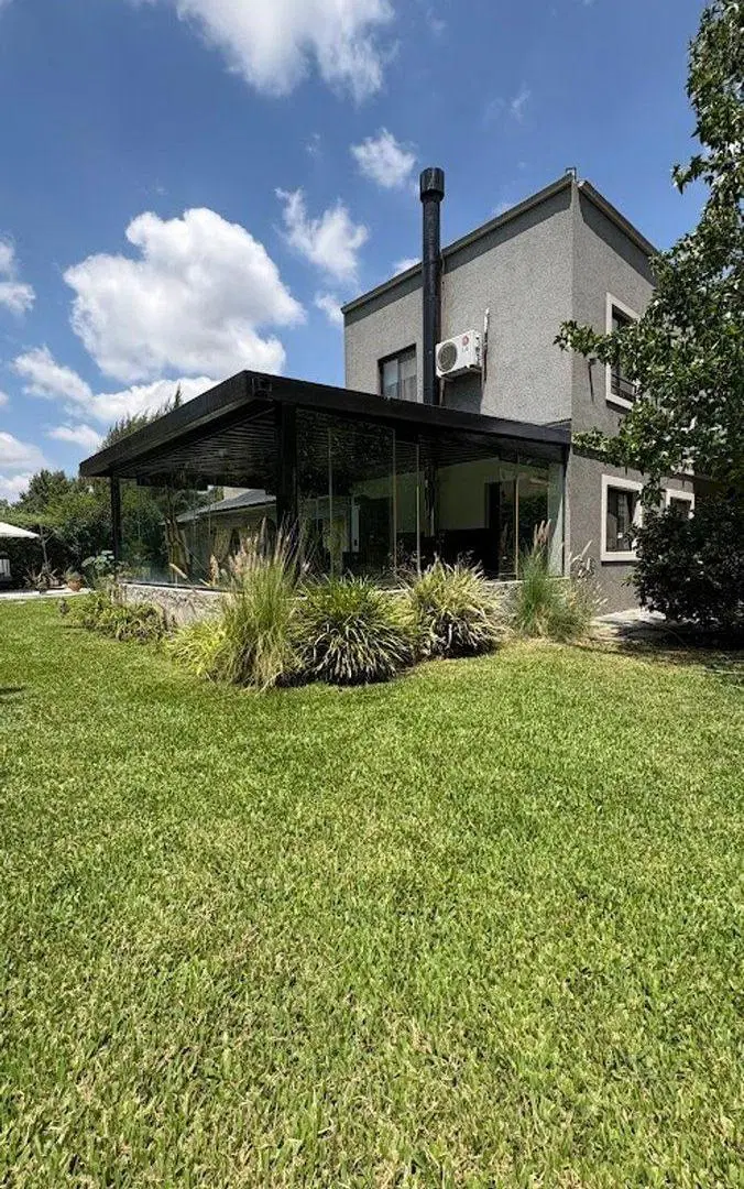 VENTA CASA APTA CREDITO EN SEGUNDAS COLINAS PILAR 5