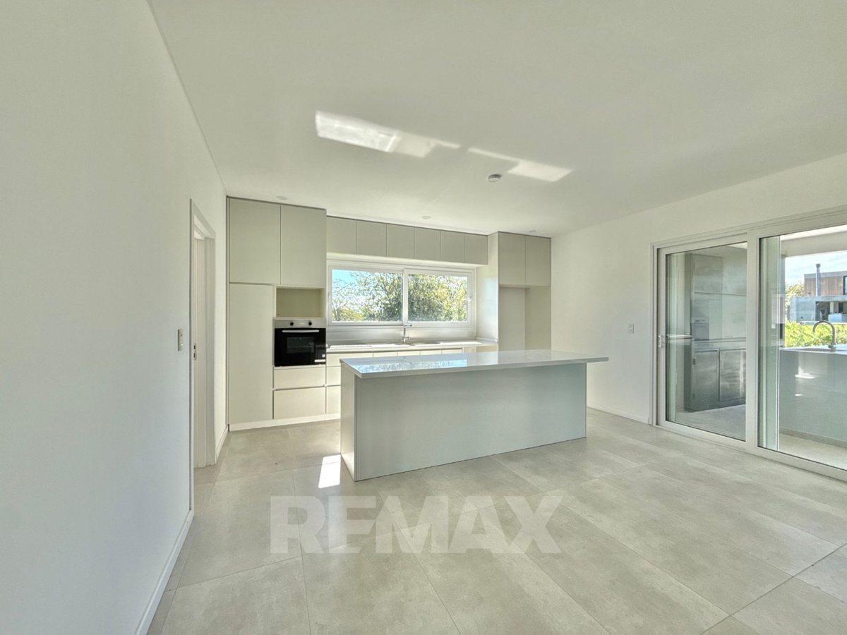 Foto de VENTA CASA 5 AMB. TILBURY PILARA FINANCIACIÓN, imagen 1