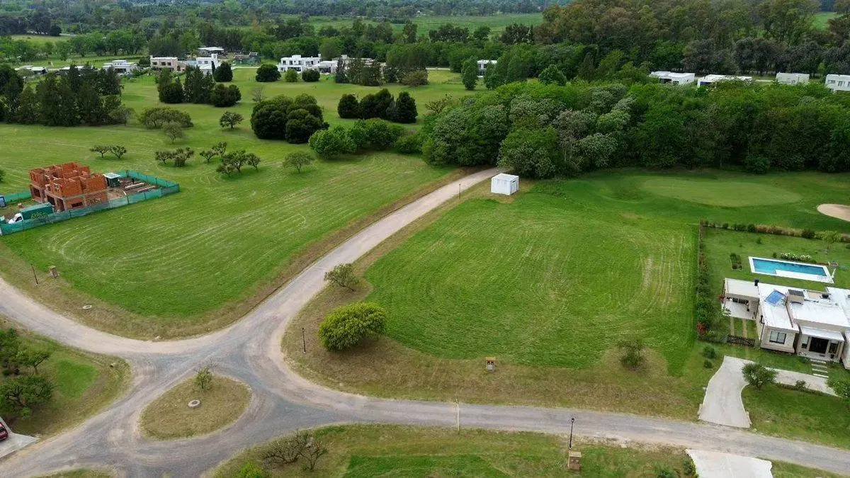 VENTA LOTE INT Bo MEDAL GOLF PILAR 1323M2 FINANCIA 4