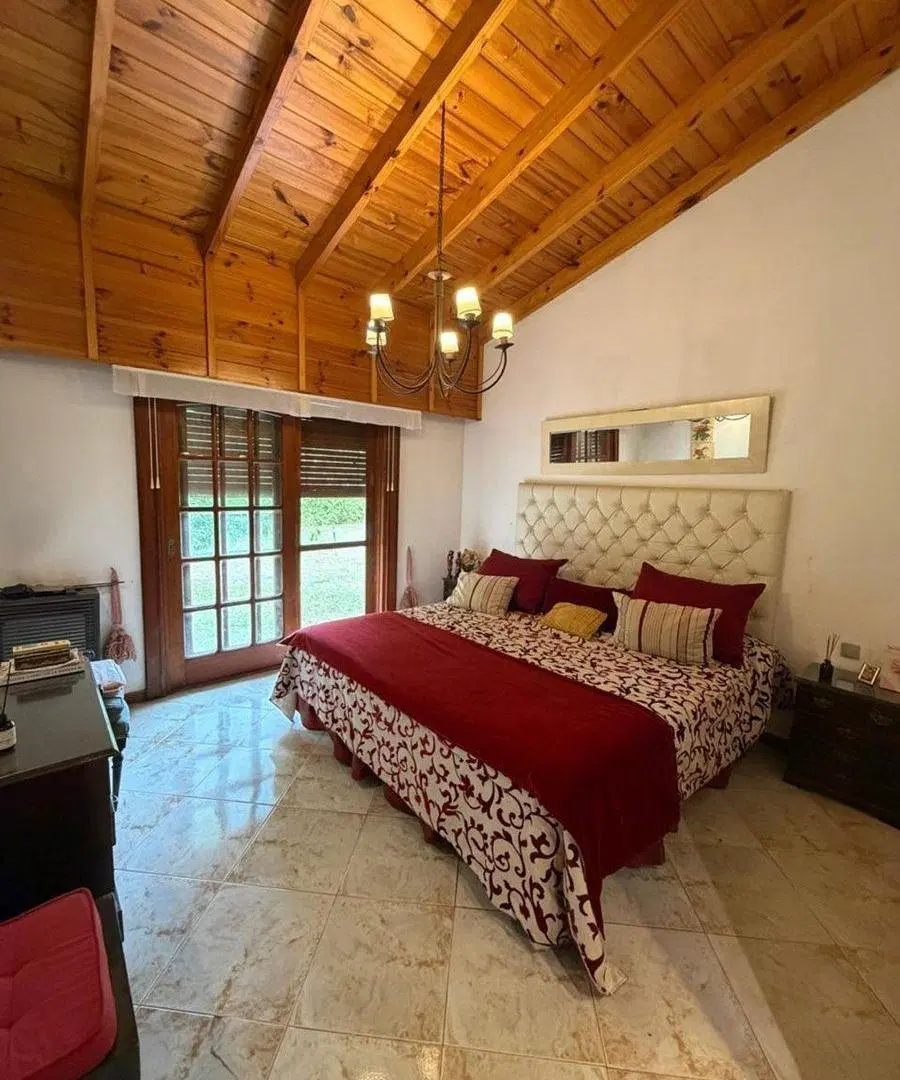 Venta casa en Las Brisas Country Club en Pilar 4