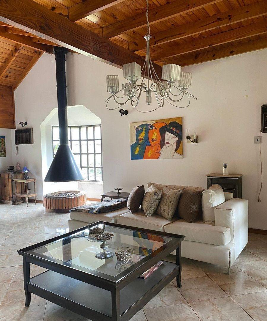 Venta casa en Las Brisas Country Club en Pilar