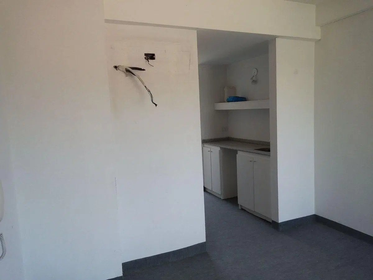 OFICINA EN VENTA - KM 41 Pilar 3
