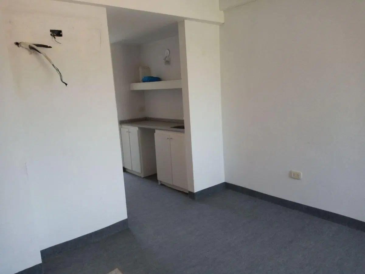 OFICINA EN VENTA - KM 41 Pilar 2