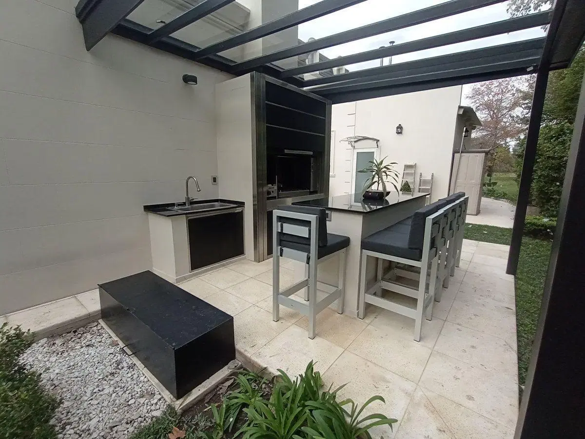 VENTA CASA 6 AMBIENTES ALTOS DEL PILAR 4