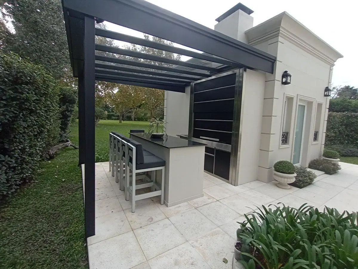 VENTA CASA 6 AMBIENTES ALTOS DEL PILAR 2