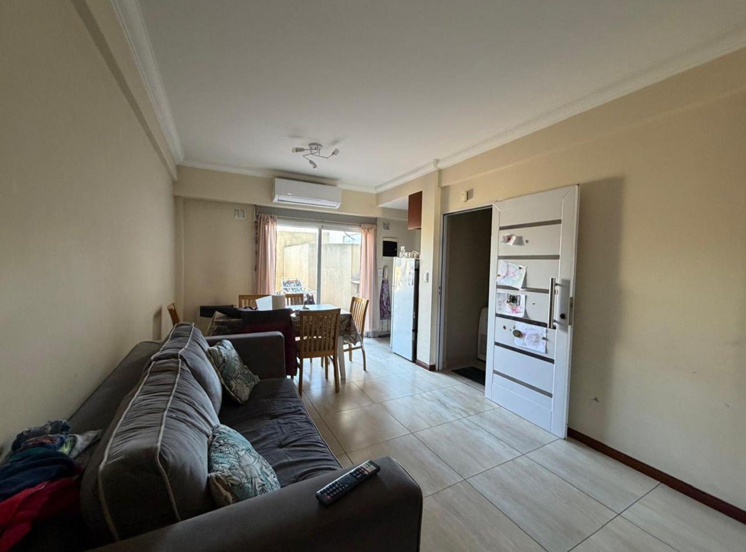 Foto de VENTA DUPLEX 4 AMBIENTES LUGANO COPELLO, imagen 2