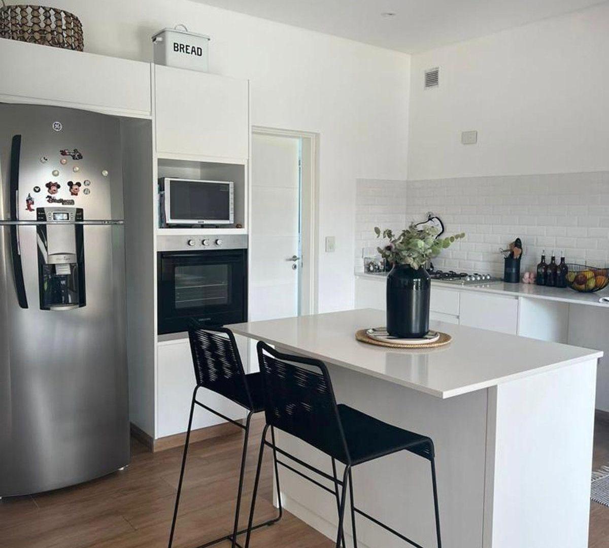 Foto de Casa venta con pileta Indio Cua APTA CREDITO, imagen 4