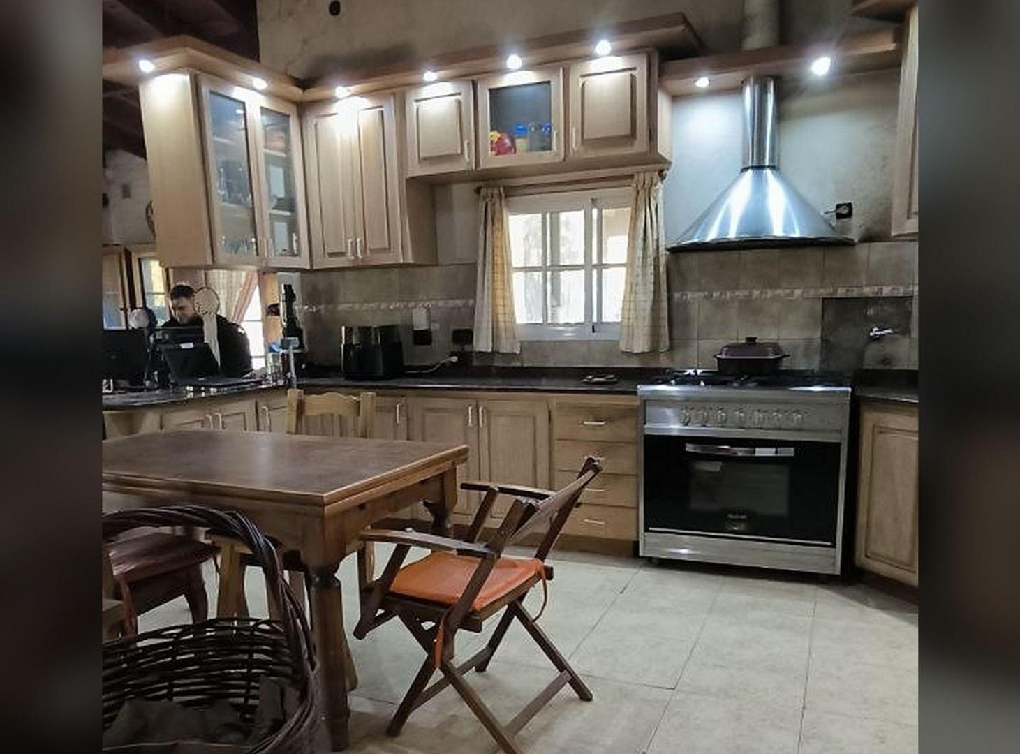 Foto de VENTA CASA QUINTA ACCESO SUR MERCEDES APTO CRÉDITO, imagen 4