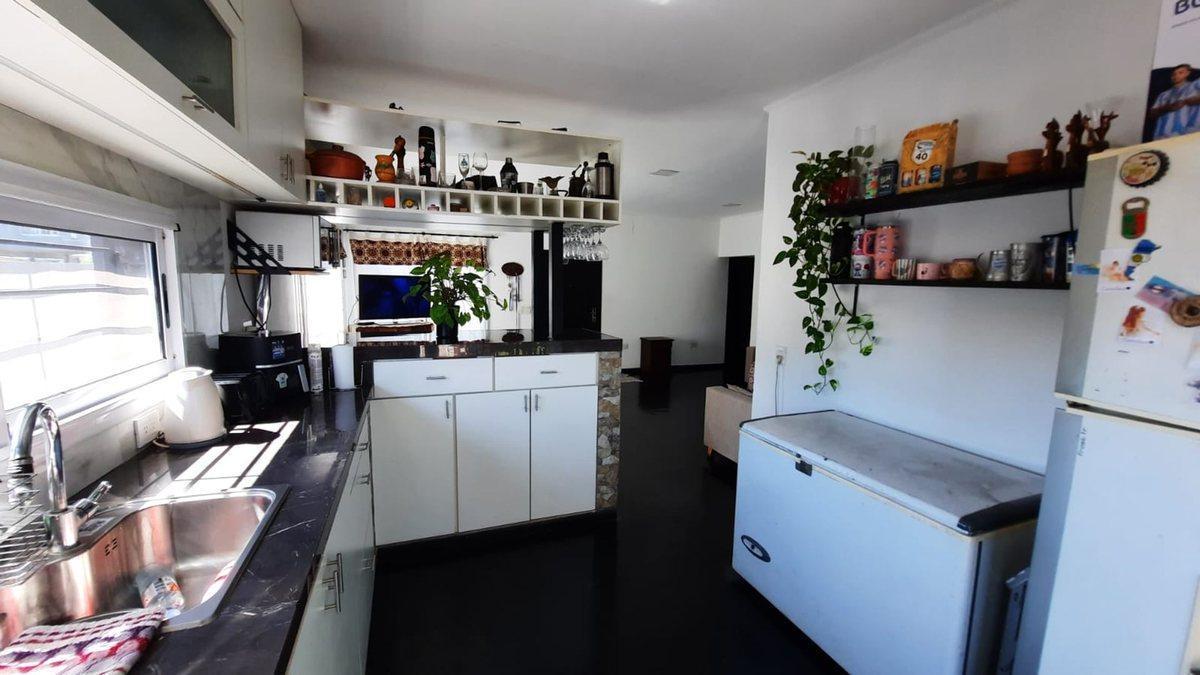 Foto de VENTA CASA 5 AMBIENTES MATHEU ESCOBAR, imagen 1