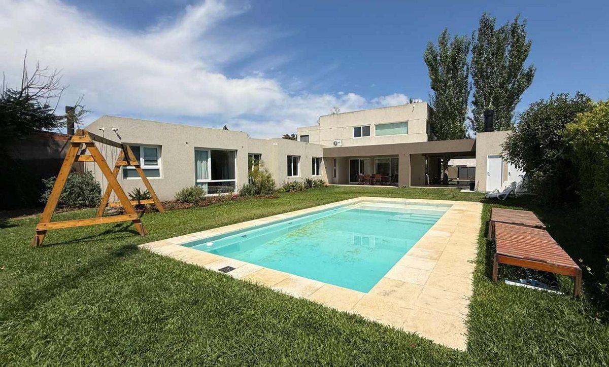 Foto de Venta Casa Amueblada Barrio Estudiantes Mercedes, imagen 2