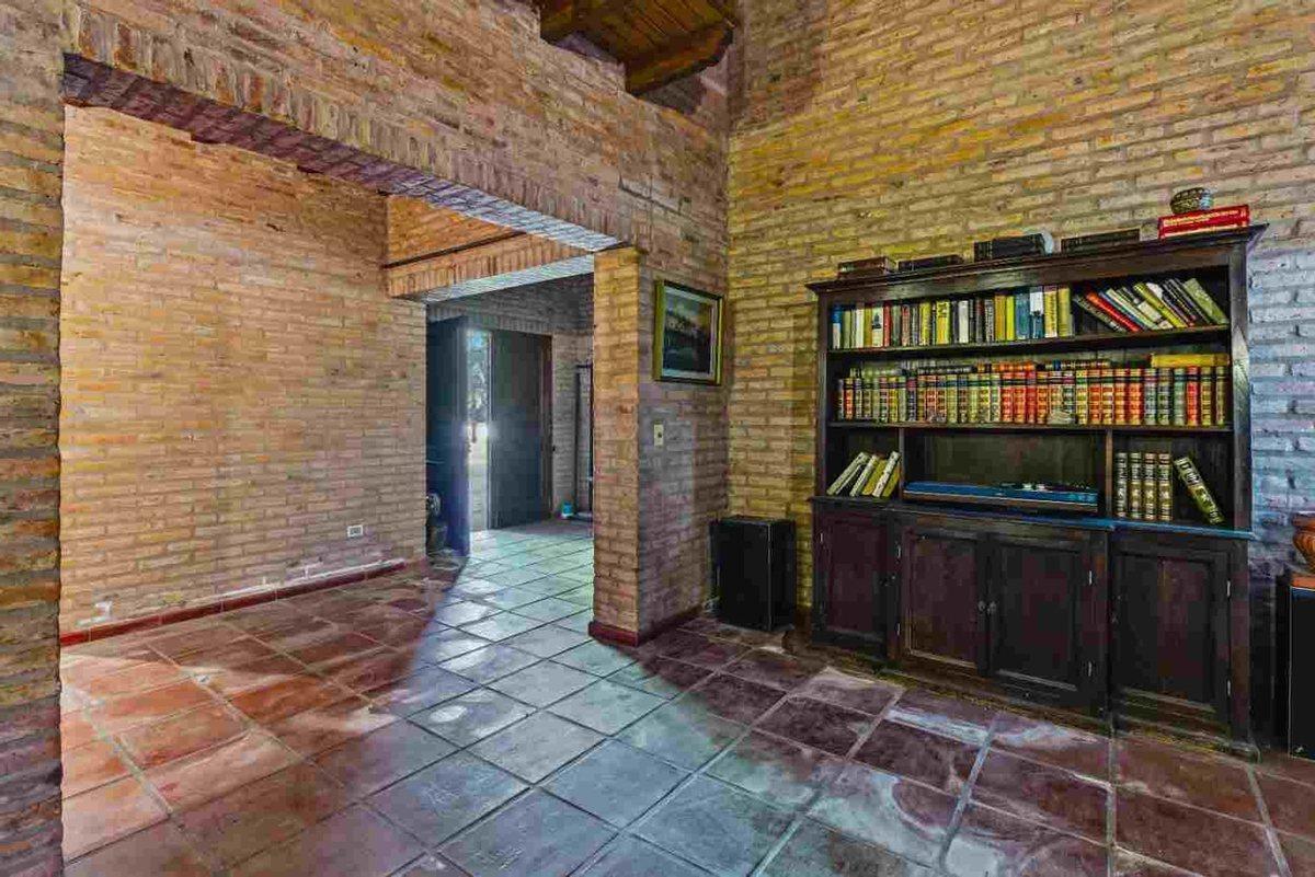 Foto de VENTA CASA 5 AMB ASTOLFI PILAR LOTE 2 Y MEDIA HC, imagen 3