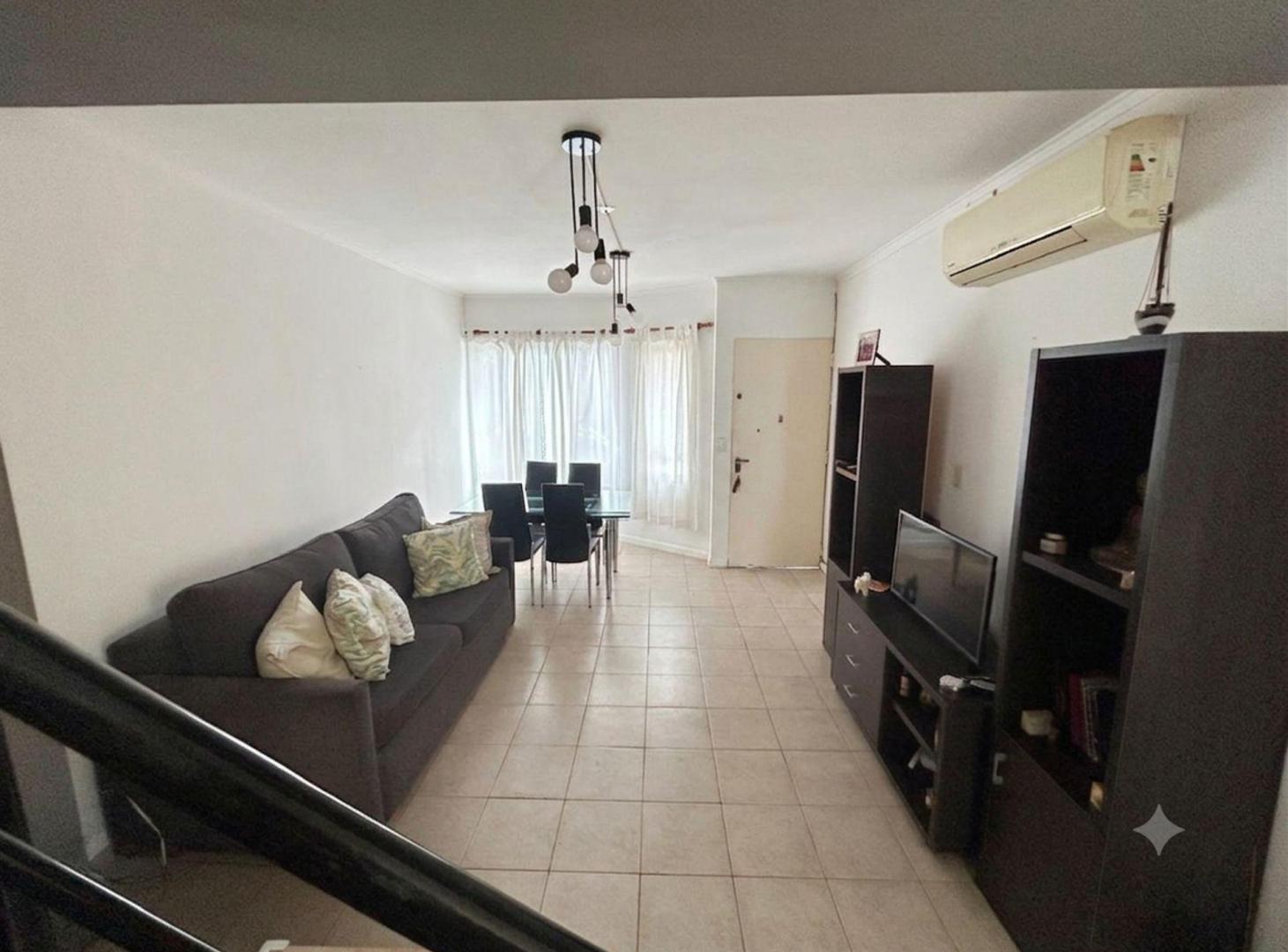 Foto de VENTA CASA DUPLEX 3 AMB VILLA BALLESTER COCH PATIO, imagen 4