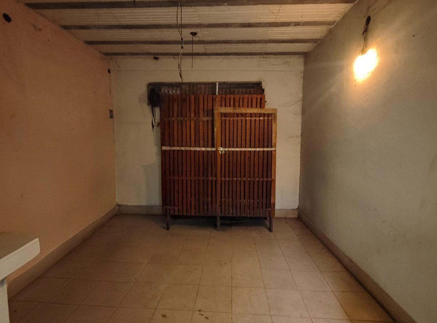 Foto de VENTA CASA 5 AMB PTE DERQUI LOCAL DEPENDENCIA, imagen 3