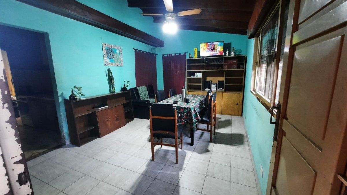 Foto de VENTA CASA 3 AMBIENTES VILLA BALLESTER A RECICLAR, imagen 2