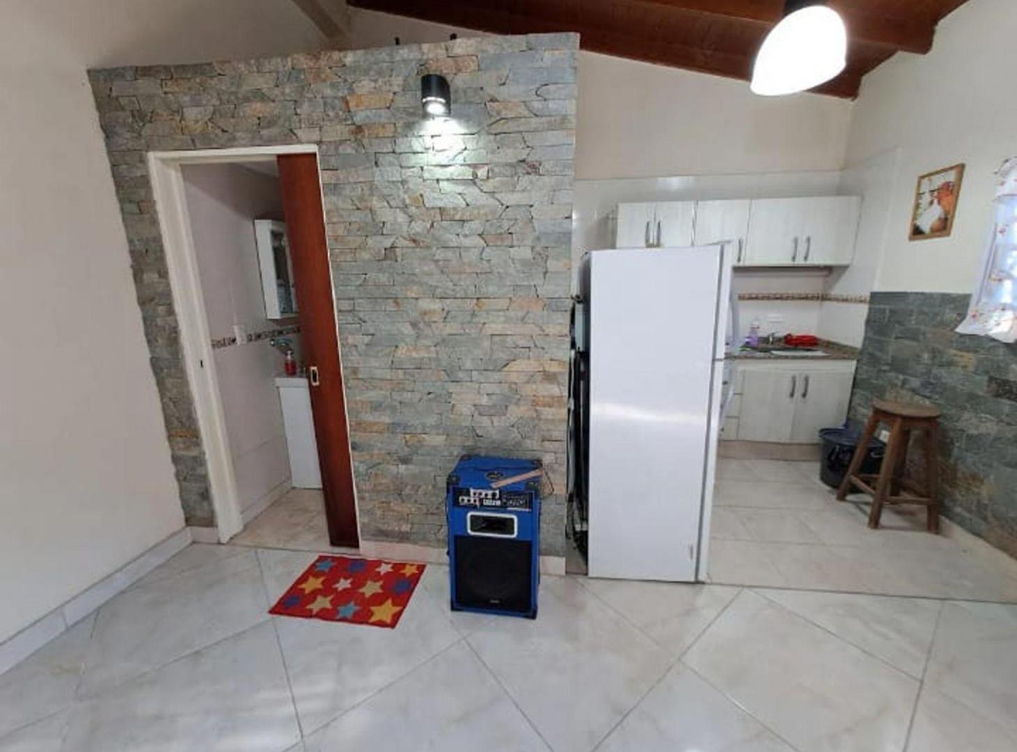 Foto de VENTA CASA JOSE C PAZ CON PILETA, imagen 4
