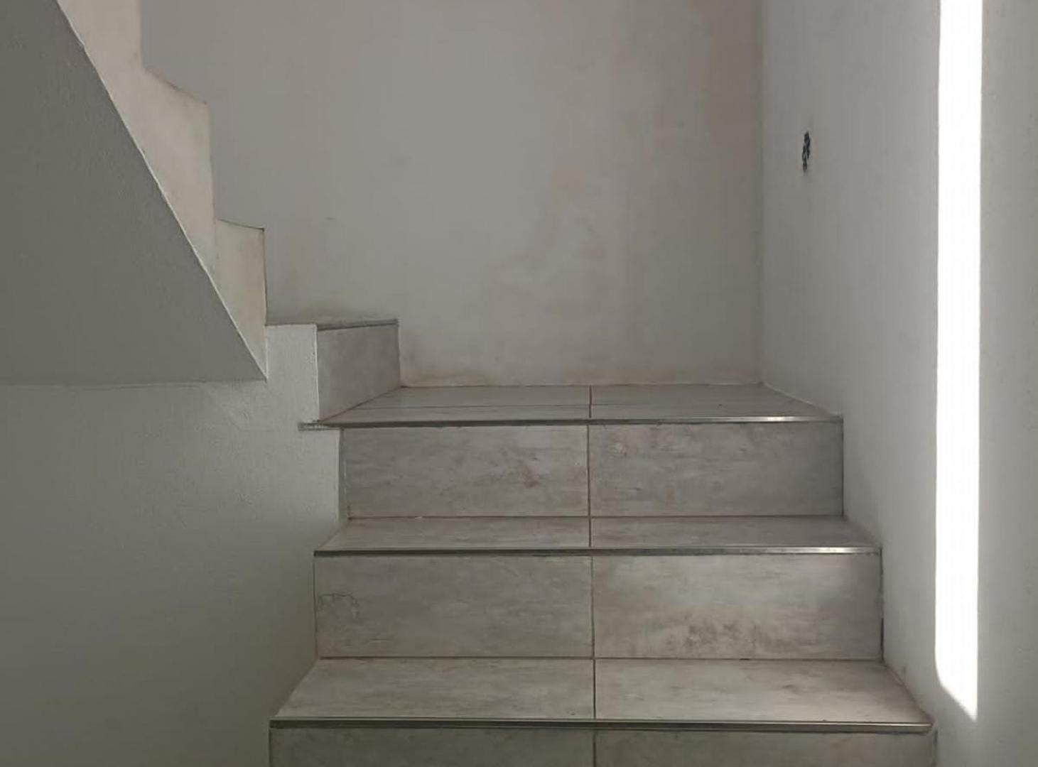 Foto de Duplex 3 ambientes venta De Vicenzo, imagen 2