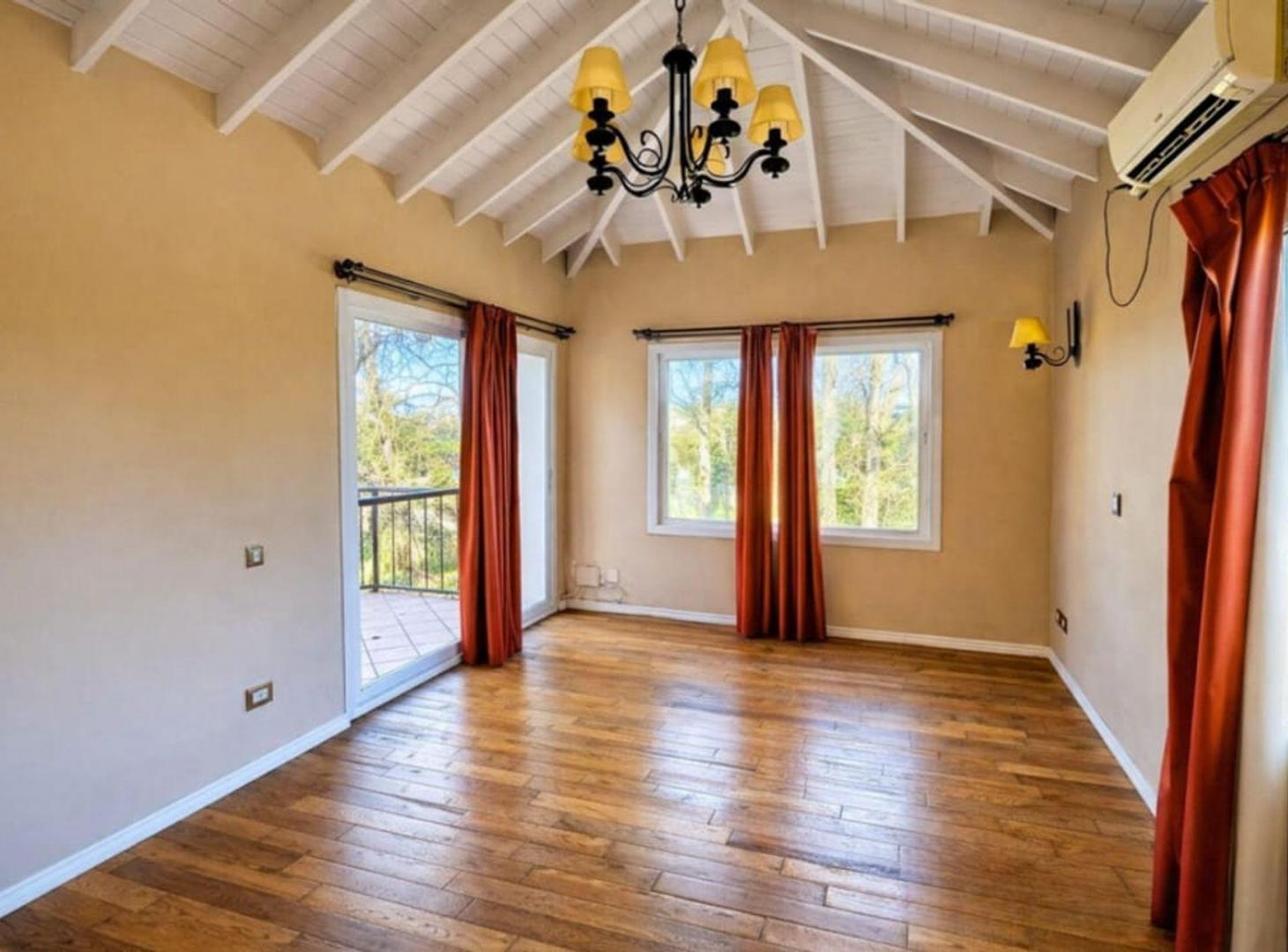 Foto de VENTA CASA 8 AMBIENTES GRAL RODRIGUEZ LA SOBERANA, imagen 2