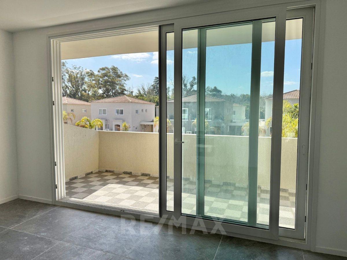 Foto de VENTA DPTO 2 amb 1er PISO SARAVI VILLAGE PILAR, imagen 3