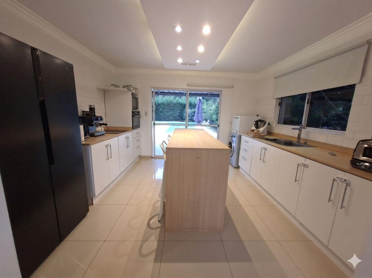 Foto de VENTA CASA 4 AMB SANTA GUADALUPE PILETA, imagen 3