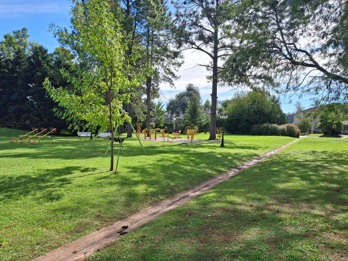 Foto de VENTA LOTE BARRIO EL AROMO ESCOBAR ACP.PERMUTA, imagen 4