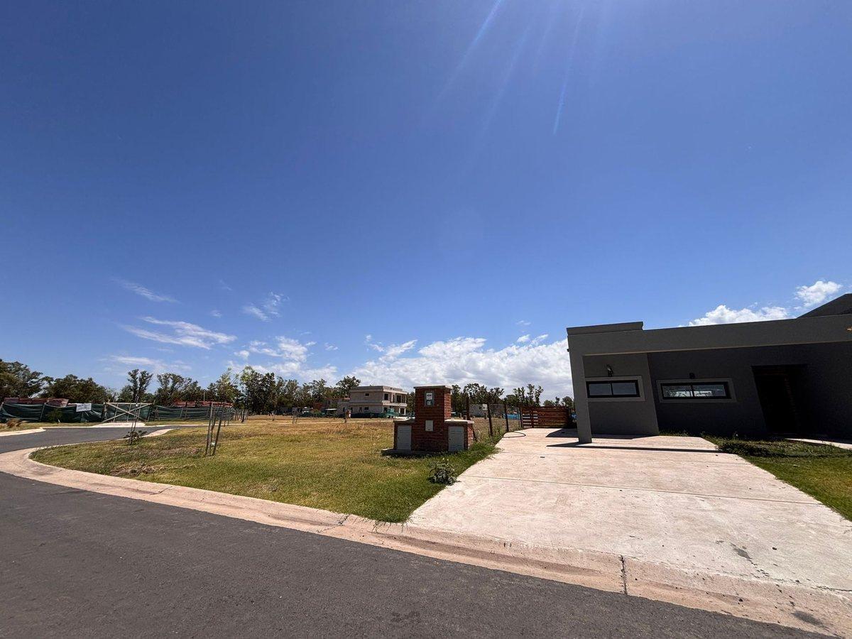 Foto de VENTA LOTE CENTRAL SANTA SOFIA PILAR DEL ESTE, imagen 1